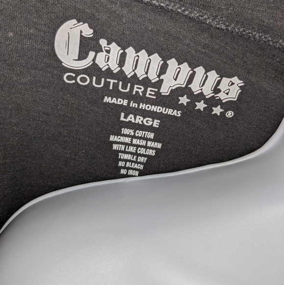 NWT Women's Louisville Cardinals Tee - Picture 4 of 5